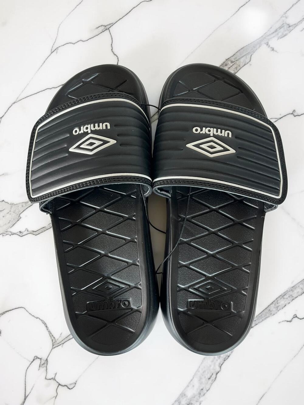 Umbro CFM Adjustable Slides Men’s Size 9 Black White Sport Sandals New